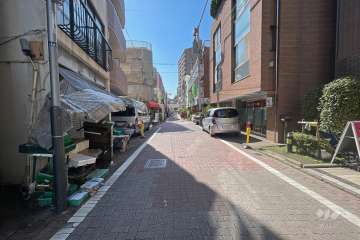 敷地東側の前面道路