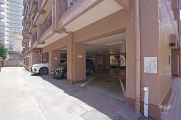 敷地内駐車場（屋内平面式）