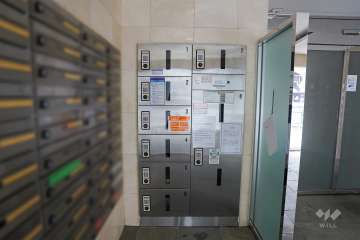 宅配ボックスと共用ポスト