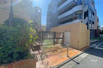 駐車場の出入り口