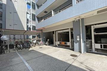 敷地内駐車場（屋内機械式）