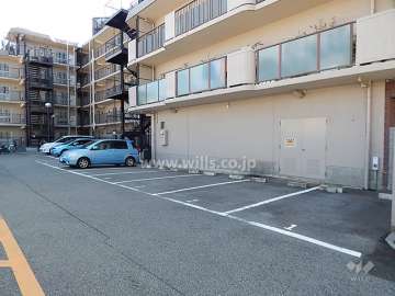 敷地内駐車場（屋外平面式）