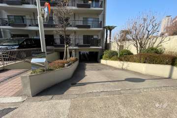 駐車場の出入り口