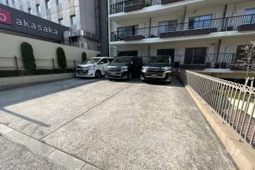 敷地内駐車場（屋外平面式）