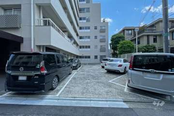 敷地内駐車場（屋外平面式）