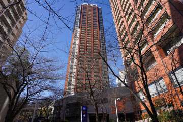 六本木ヒルズレジデンスＢ棟の外観（南東側から）