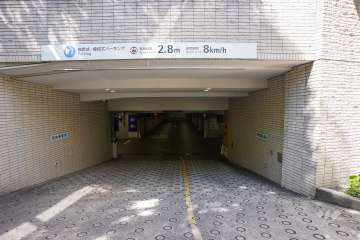 駐車場の出入り口