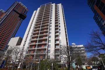 六本木ヒルズレジデンスD棟の外観（南東側から）　