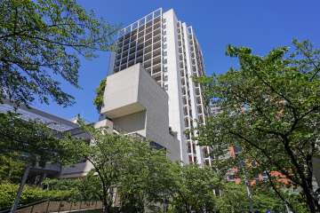 六本木ヒルズレジデンスD棟の外観（南西側から）　