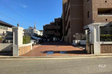 敷地内駐車場（屋外機械式）