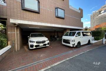 敷地内駐車場（屋内平面式）