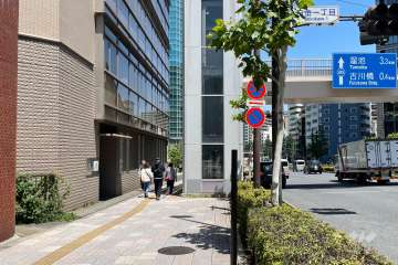 敷地南東側の前面道路　