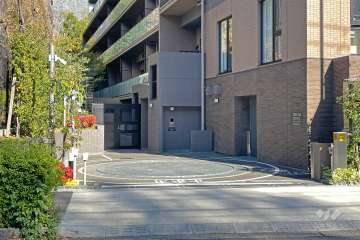 敷地内駐車場の出入り口