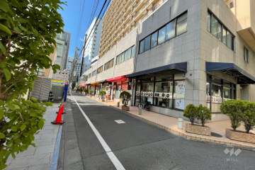 敷地南西側の前面道路