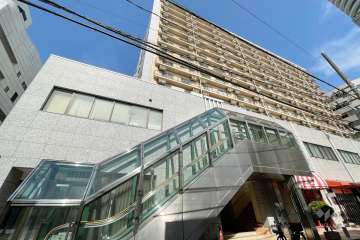 ウィン青山の外観（北西側から)