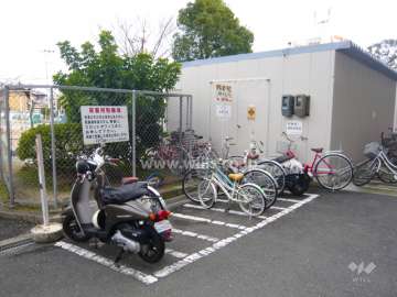 エントランス（北から）