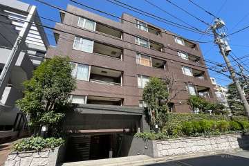 フォルム南麻布の外観（南西側から）　　