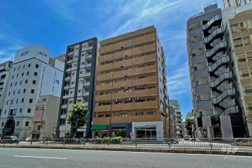 ライオンズマンション麻布の外観（北東側から）