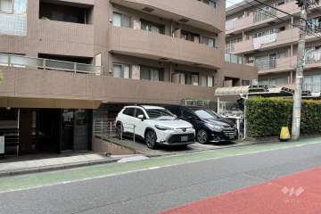 敷地内駐車場（屋外平面式）