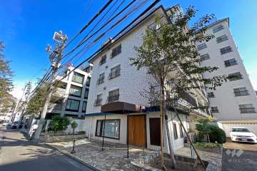 秀和第2北青山レジデンスの外観（南西側から）