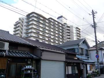 尼崎アーバンコンフォートの外観（北西から）