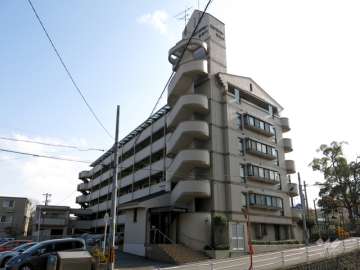 NEOダイキョー逆瀬川の外観（北側から）