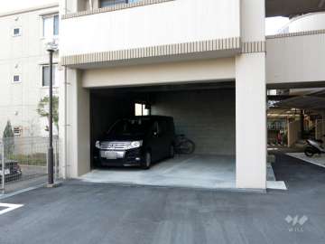 敷地内駐車場（屋内平面式）