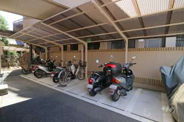 バイク置き場