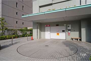 敷地内駐車場（屋内機械式）