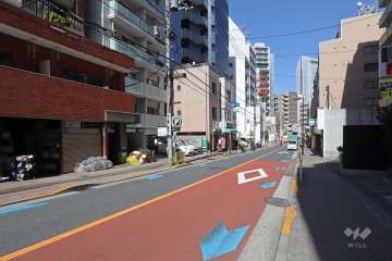 敷地北西側の前面道路