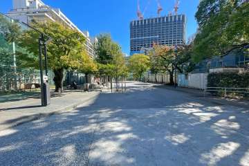 近隣にある『泉岳寺前児童遊園』