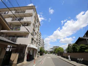 敷地東側の前面道路