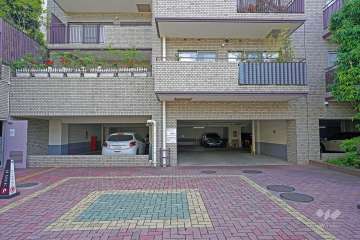 敷地内駐車場（屋内平面式）