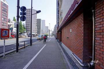 敷地北西側の前面道路