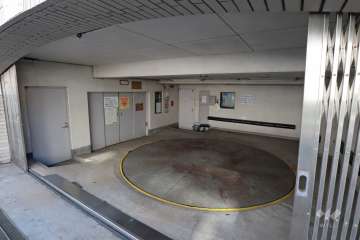 敷地内駐車場(屋内機械式)