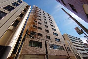 麻布霞町マンションの外観（北西側から）