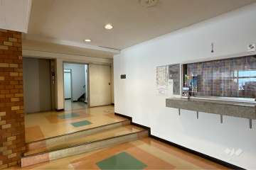 エントランスホール