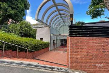 エントランスアプローチ