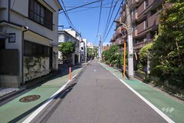 敷地西側の前面道路　