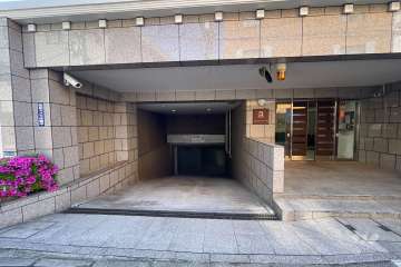 駐車場の出入り口