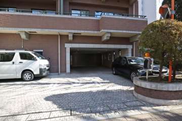 敷地内駐車場（屋外平面式）