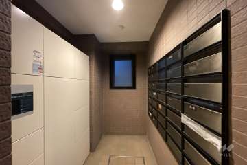 宅配ボックスと集合ポスト