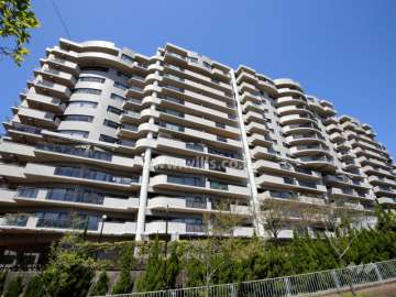 ラ・ビスタ宝塚ラ・メゾンの外観（南側から）