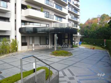 車寄せのあるエントランス