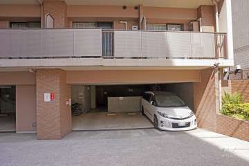 敷地内駐車場（屋内平面式）