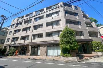 朝日マンション赤坂南部坂の外観（北東側から）