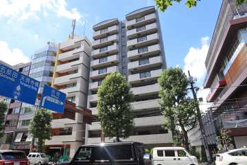 ファミール西麻布ベルファースの外観（北東側から）