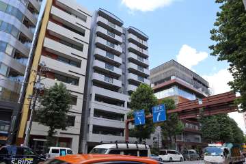 ファミール西麻布ベルファースの外観（南東側から）