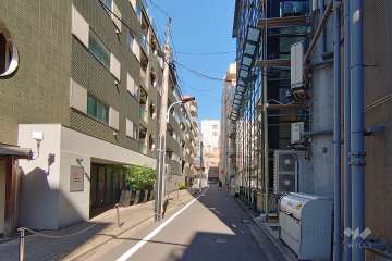 敷地東側の前面道路