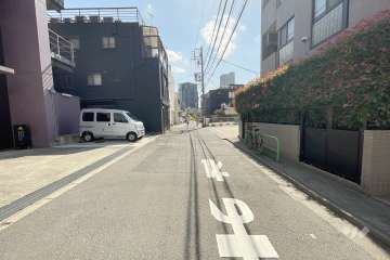 敷地南側の前面道路